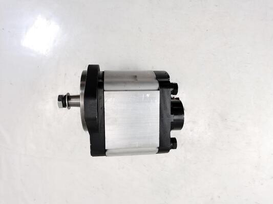 qualità  Hydraulic Gear Pump 20K-60-31182 High Quality  Iron and Aluminum alloy materials  Range for Construction Machinery Factory Supply Hydraulic Spare Parts fabbrica