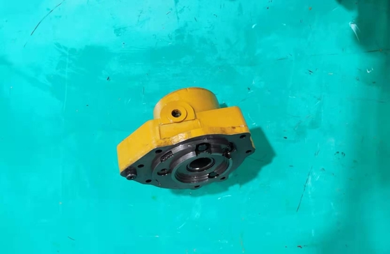 113-15-00470 PUMPA ASS'Y PER BULDOZERI CRAWLER LOADERS pompa a velocità variabile 9 kg