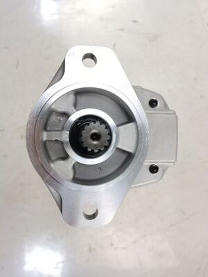 Pompa Komatsu 705-57-21000 Pompa d'olio Materiali in lega di ferro fuso e alluminio Pompa 150-250 bar Pressione Parti idrauliche per macchine da costruzione
