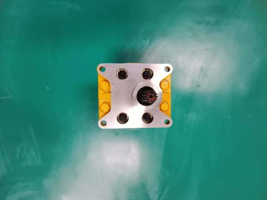 Sinistra gialla D50 della pompa a ingranaggi di KOMATSU del cariore 704-11-38100